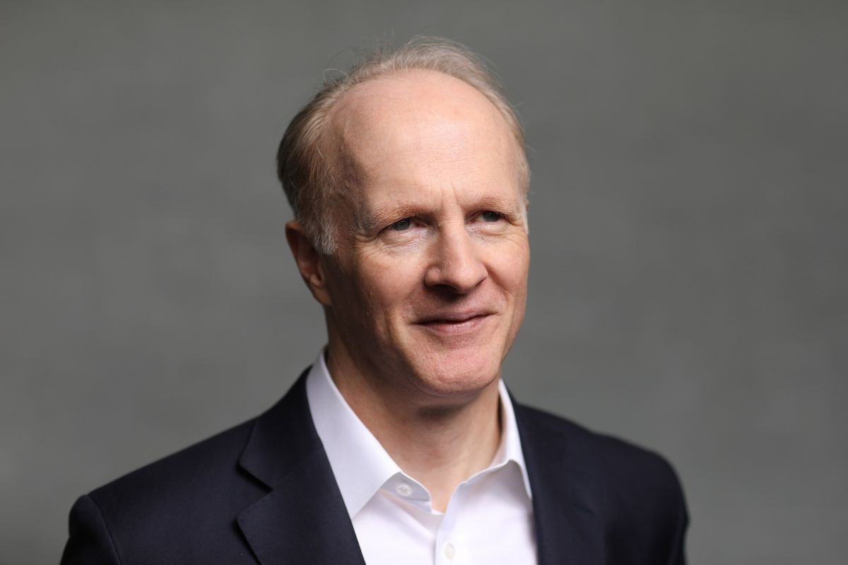 CEO mat chuc vi tiem vaccine anh 1