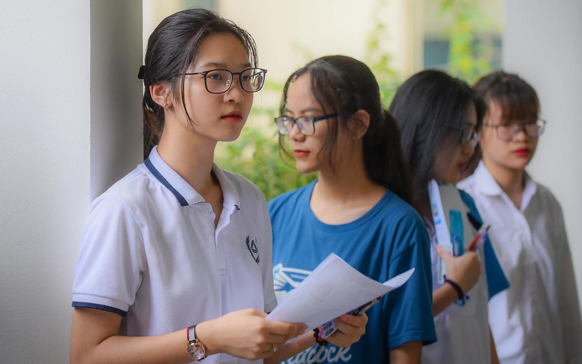 Hoc chuong trinh dao tao quoc te co phai di du hoc? anh 1