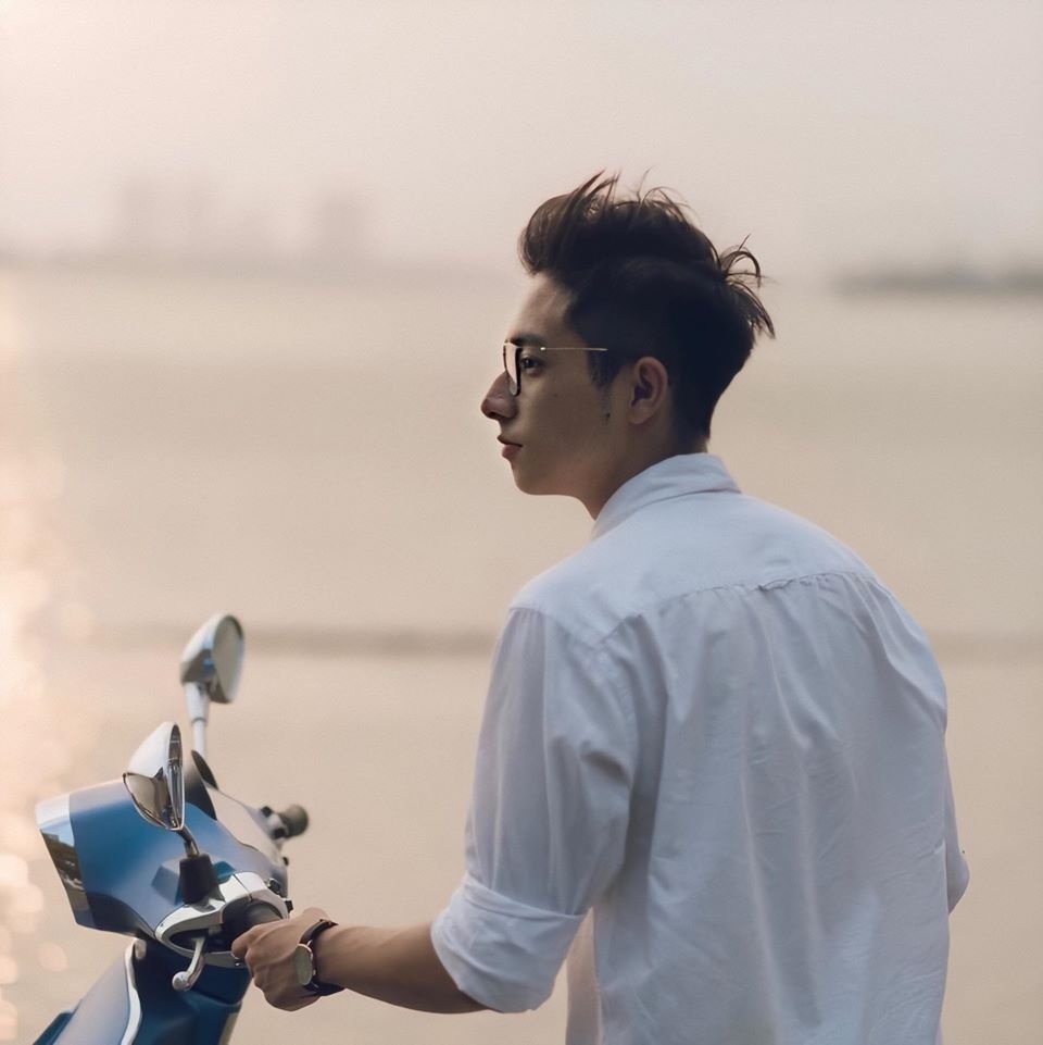 du hoc sinh dien trai anh 1