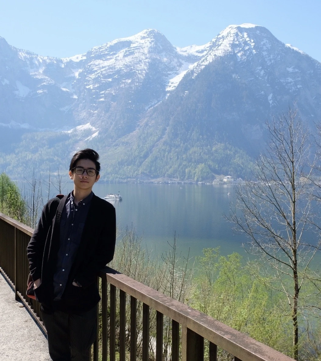 du hoc sinh dien trai anh 5