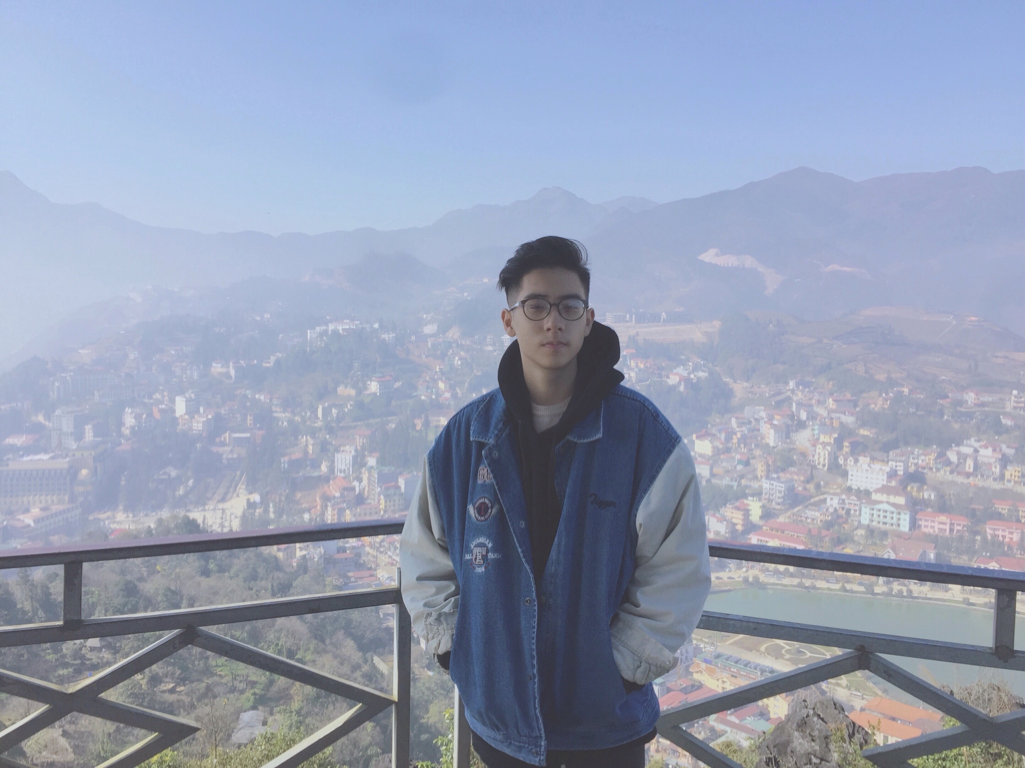 du hoc sinh dien trai anh 7