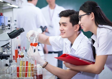 Diem chuan nganh suc khoe cua 8 truong dai hoc qua cac nam gan nhat hinh anh