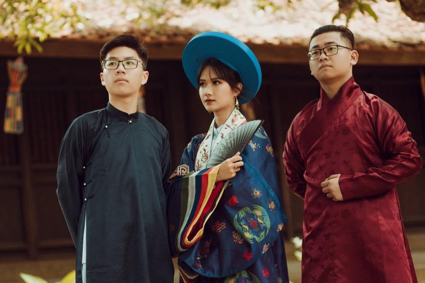 Chum anh ky yeu mac Viet phuc cua hoc sinh lop 12 o Nam Dinh anh 4