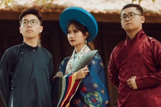 Hoc sinh truong chuyen chup anh ky yeu phong cach co phuc hinh anh