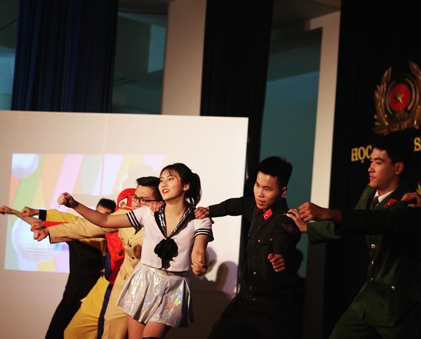 Hoc vien canh sat anh 8