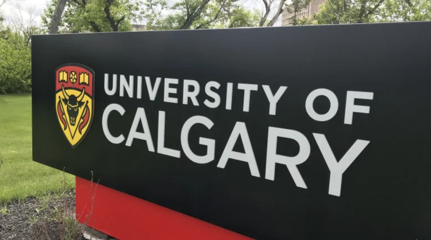 Gian lan thi cu online, 14 sinh vien Canada bi danh truot hinh anh