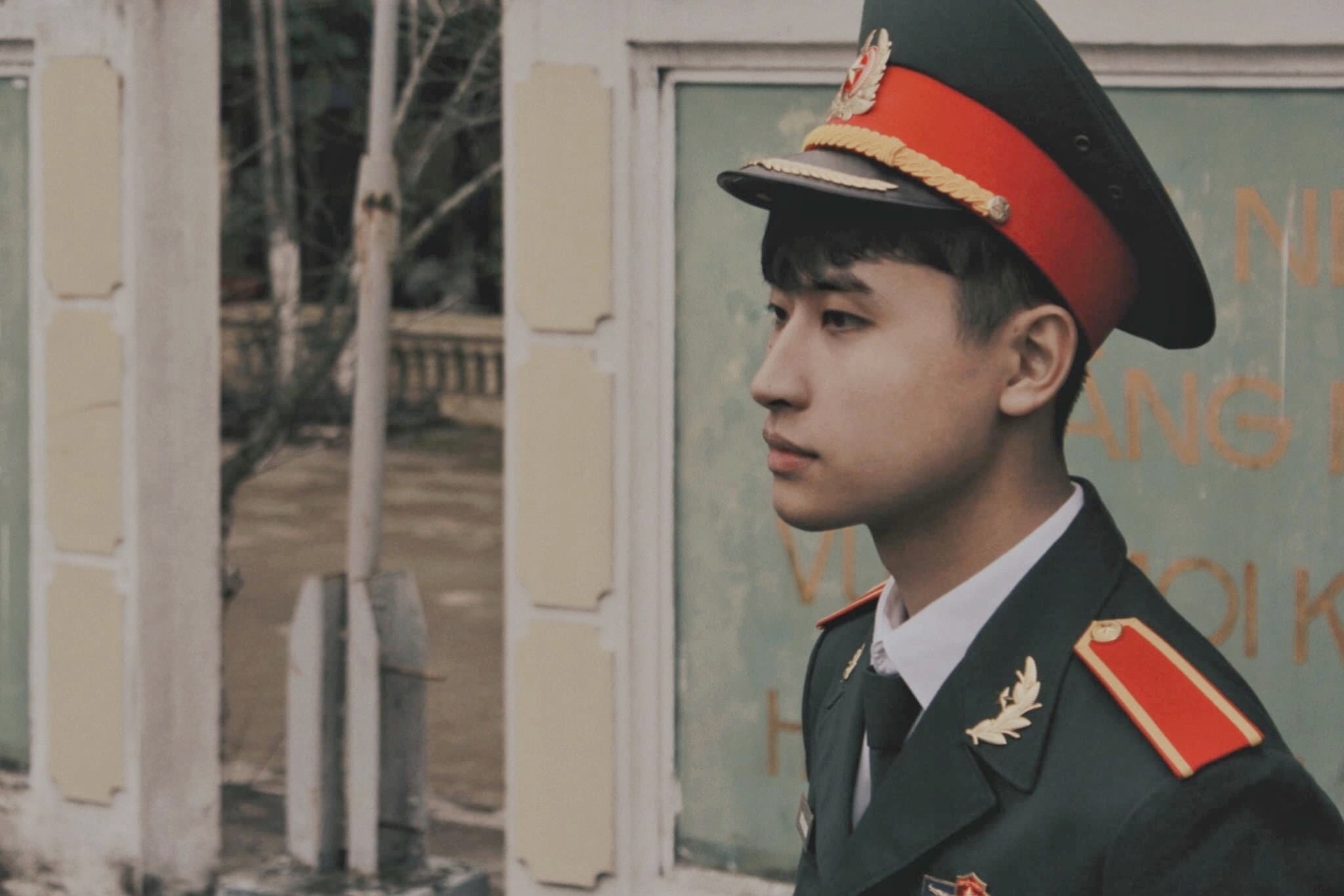 Nam sinh quan doi anh 2