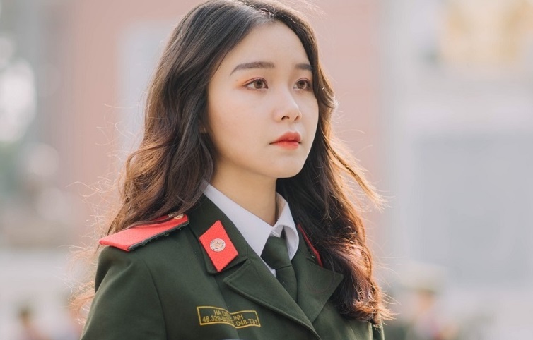 Thu khoa xinh xan truong cong an hoc nganh trinh sat hinh anh