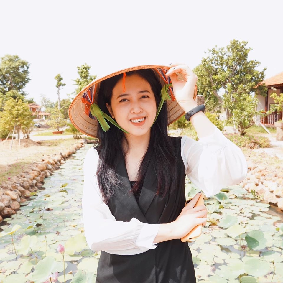 Dai hoc Ngoai thuong anh 6