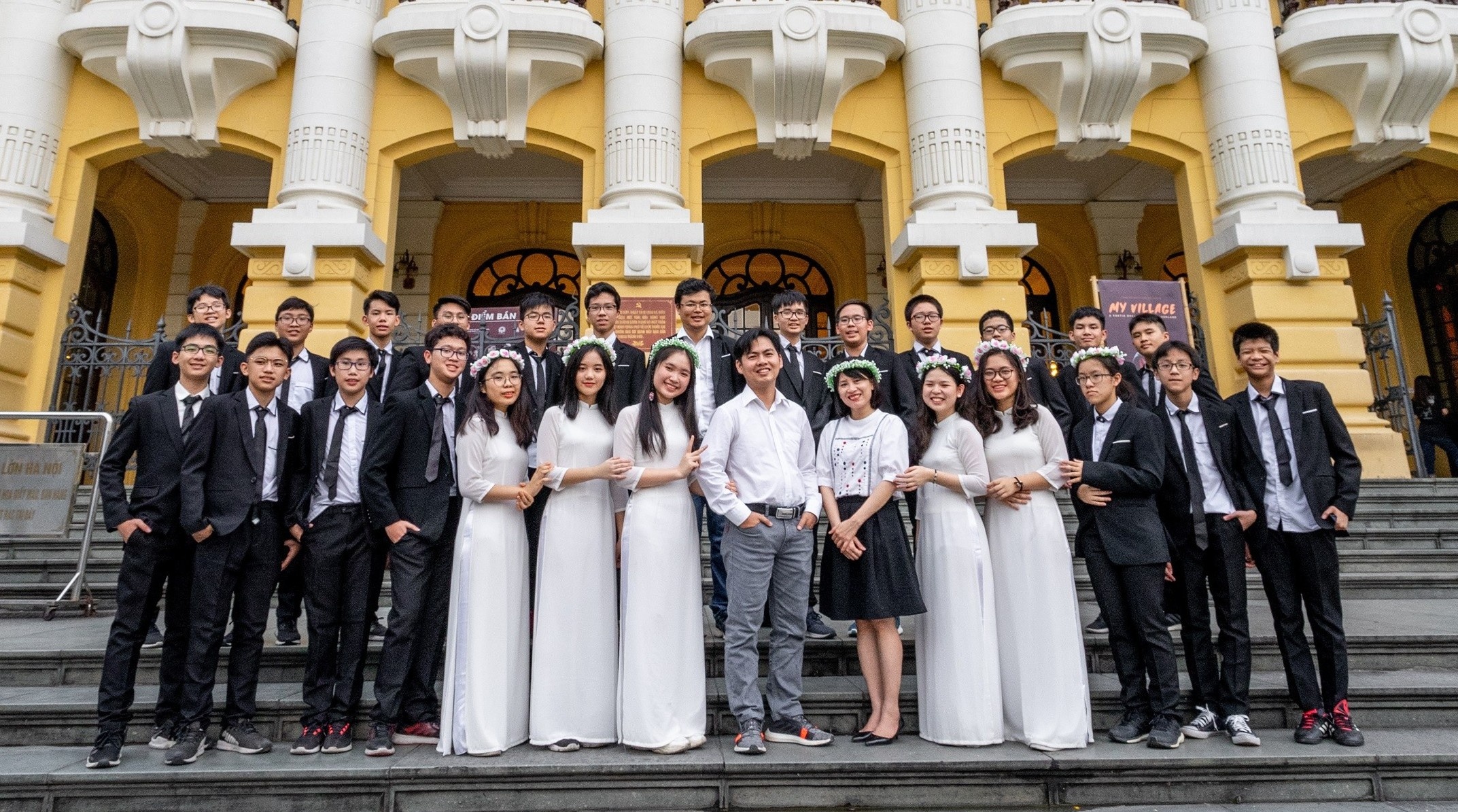100% học sinh đậu trường chuyên  ảnh 1 100% hoc sinh dau truong chuyen anh 1