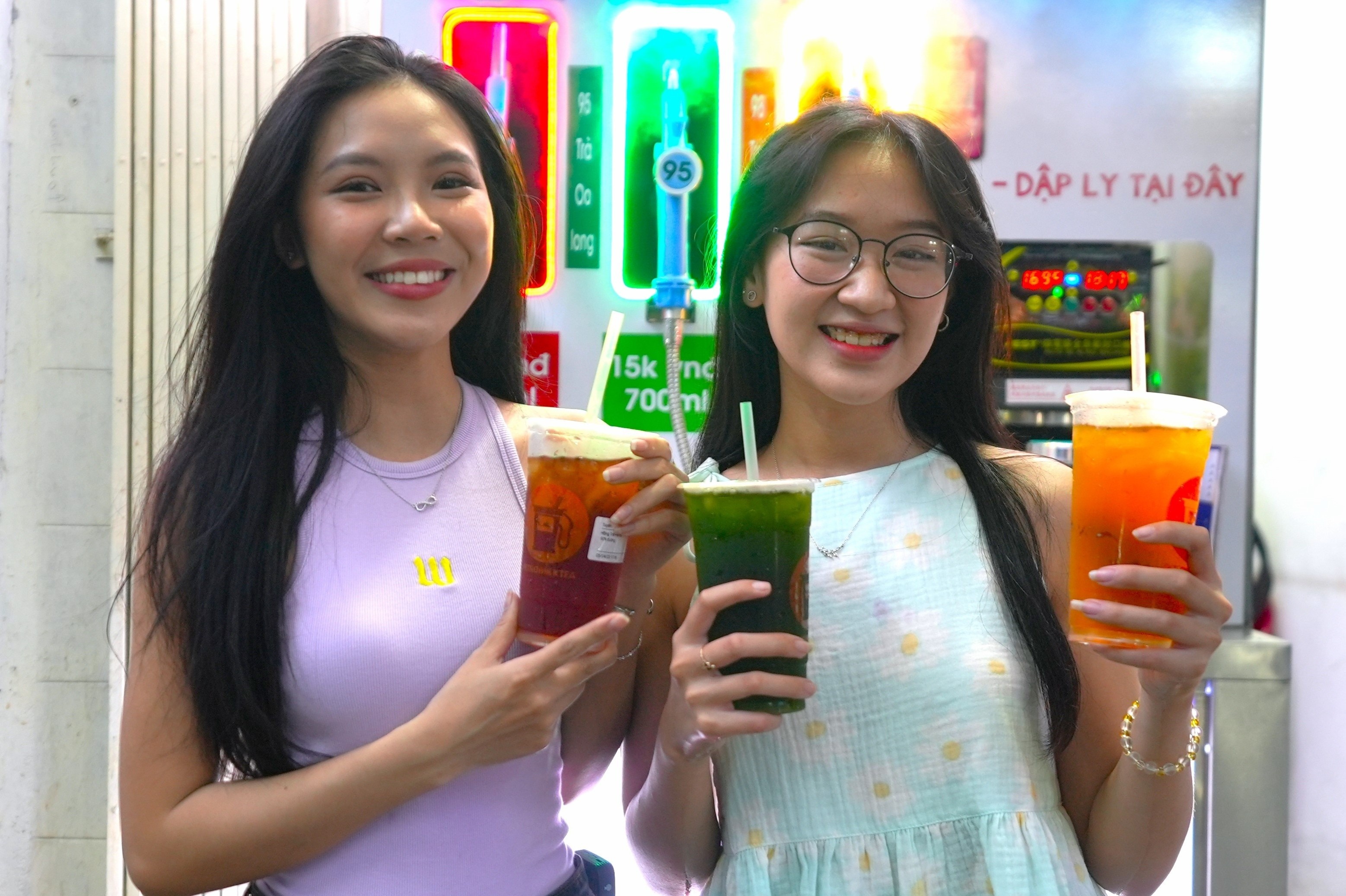 Tiem 'tra sua cay xang' gia tu 20.000 dong/ly o TP.HCM hinh anh