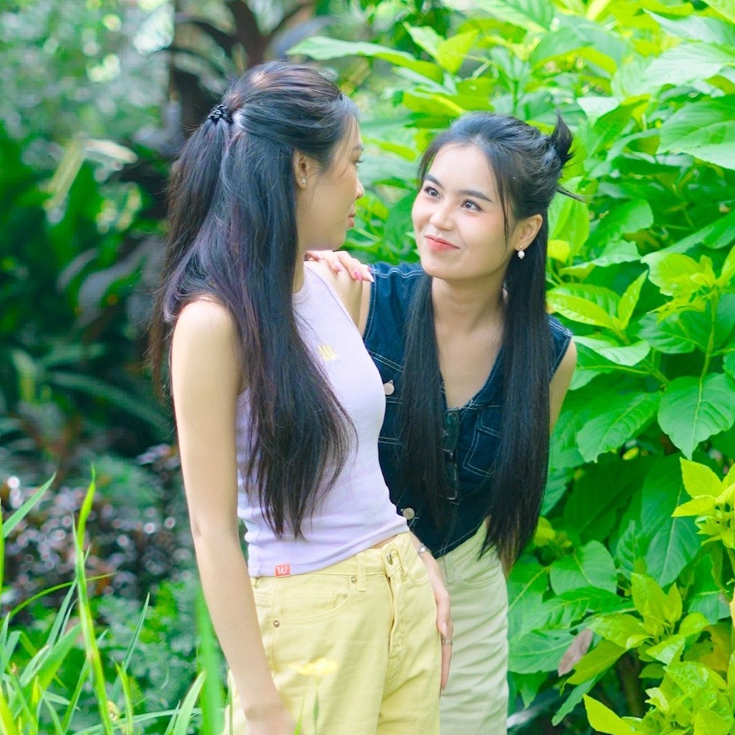 Thoi tiet cung cac MC: Ha Noi nang nong tro lai, TP.HCM co mua hinh anh