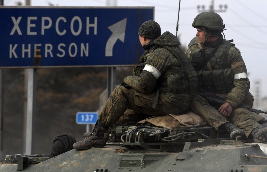 Quan chuc Kherson bi am sat hinh anh