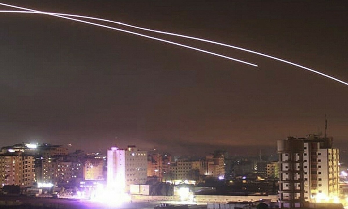 Israel bat ngo khong kich tai Syria hinh anh