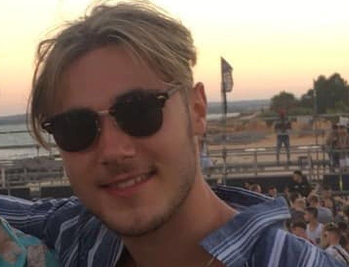 Du khach Anh tu nan vi bi canh truc thang va trung o Hy Lap hinh anh