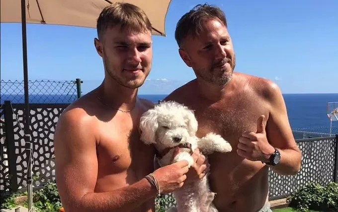 tu nan vi canh truc thang anh 1