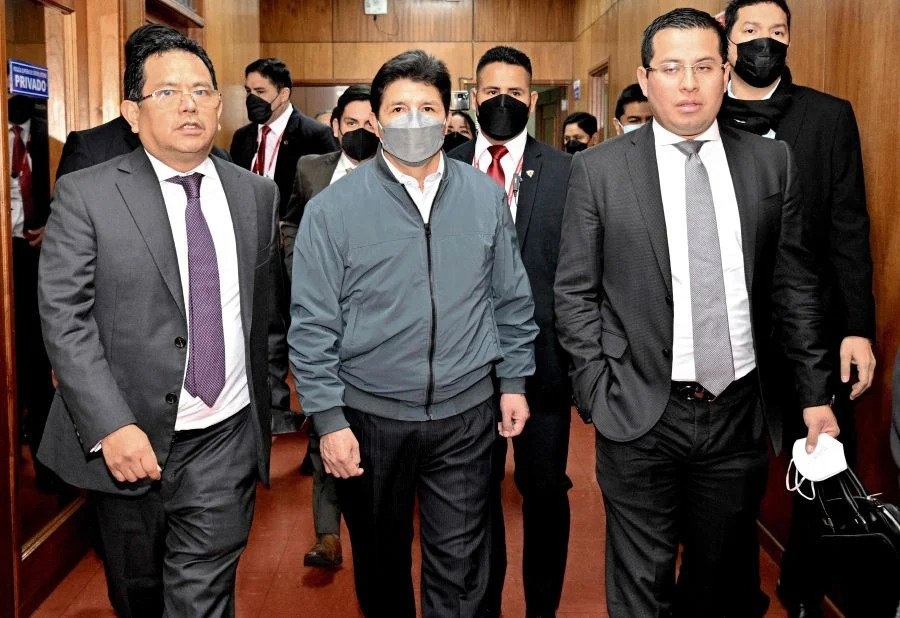 Canh sat Peru dot kich khu nha o tong thong anh 1