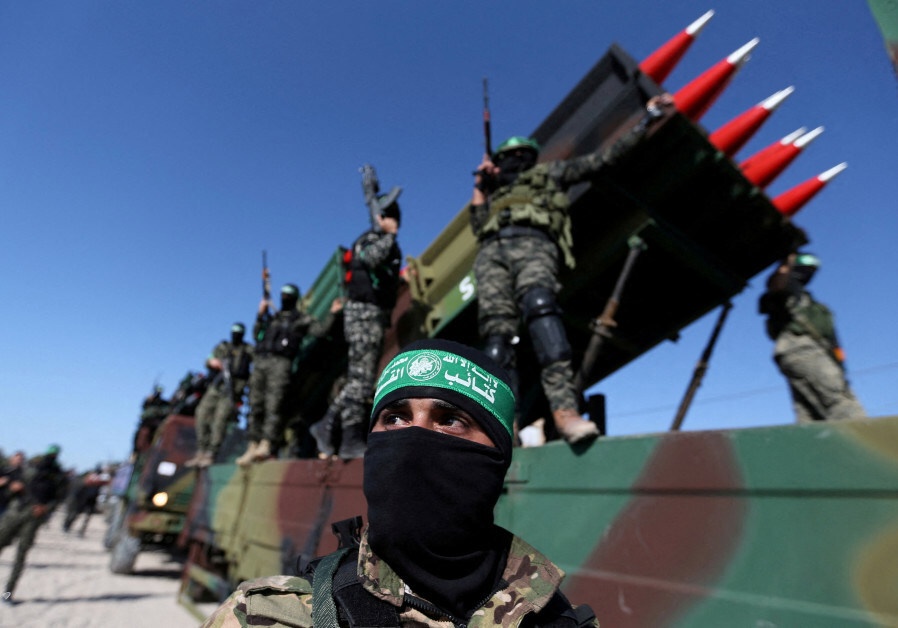 Hamas hanh quyet 2 nguoi vi 'cau ket' voi Israel hinh anh