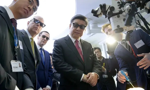 Dai hoc Hoang gia London dong cua trung tam do Trung Quoc tai tro hinh anh