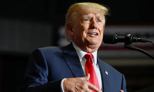 Tuyen bo bat ngo tu doi ngu phap ly cua ong Trump hinh anh