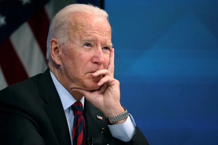 Ong Biden gap rac roi vi 'co gi noi nay' hinh anh