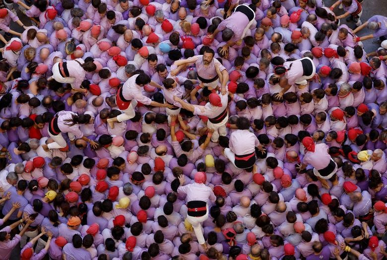 Cuoc thi xep thap nguoi anh 7