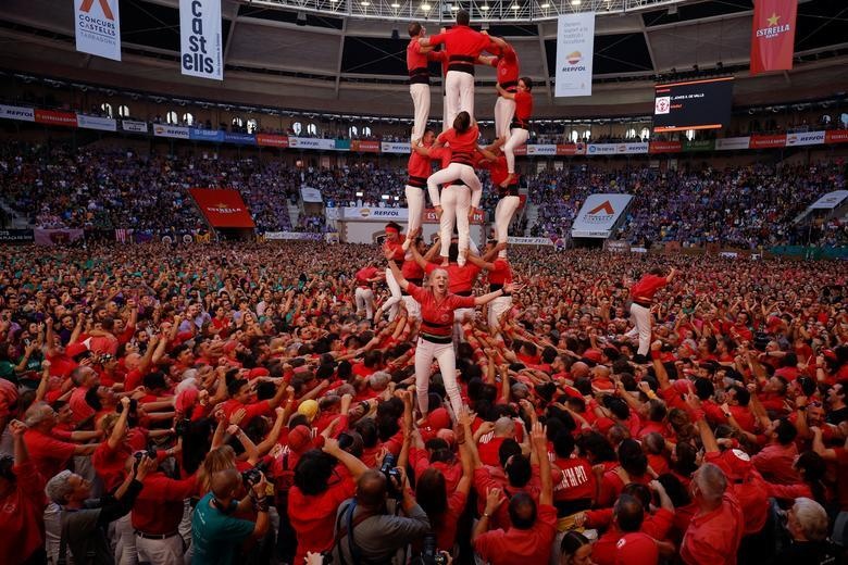 Cuoc thi xep thap nguoi anh 5