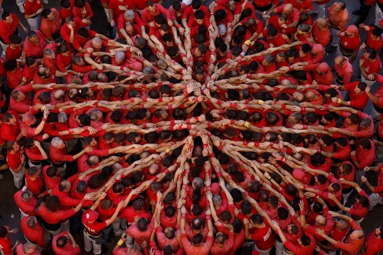 Cuoc thi xep thap nguoi anh 2