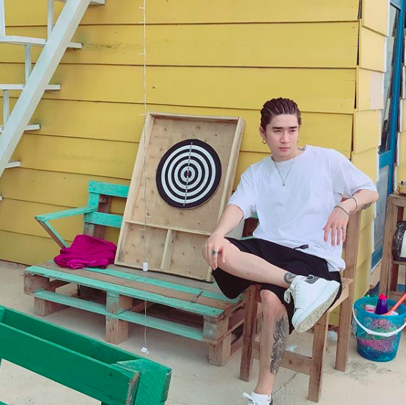 Giay sneakers trang anh 4