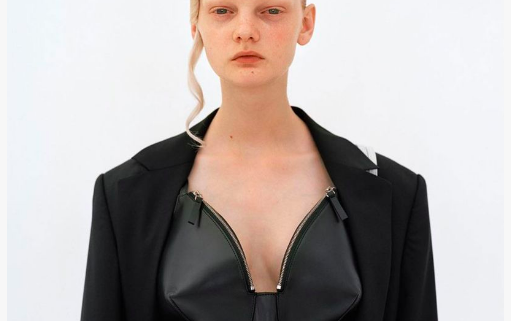 Nhung mon phu kien la lung gay kinh ngac nhat 2018 hinh anh