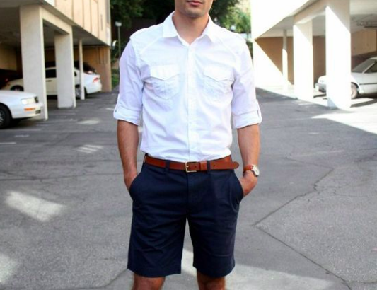 Quan shorts nam nen phoi nhu the nao? hinh anh