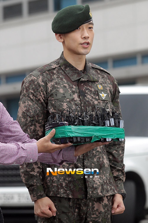 Rain bi yeu cau tai nhap ngu hinh anh