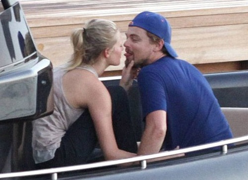 Leonardo DiCaprio tinh tu ben bo sieu mau kem 18 tuoi hinh anh