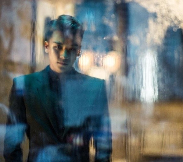 Seung Ri (Big Bang) lung linh trong clip moi hinh anh