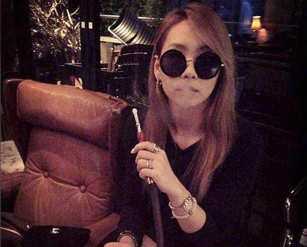 CL bi chi trich vi anh nhay cam hinh anh