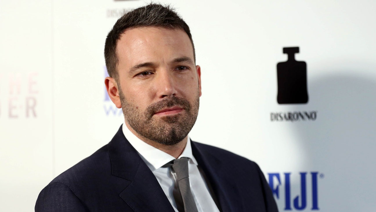 Ben Affleck bat ngo lam Batman hinh anh