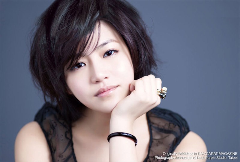 Nhung hinh anh xinh dep cua Tieu Long Nu bi 'nem da' hinh anh