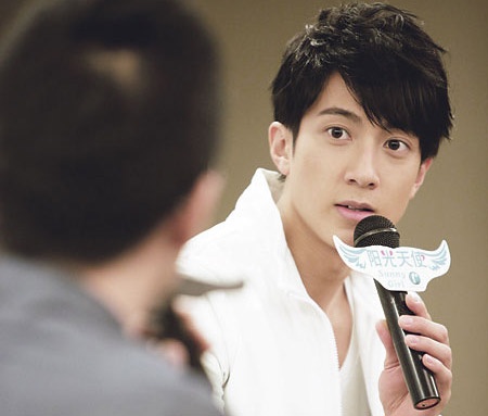 Ngo Ton bat ngo tuyen bo da co con hinh anh