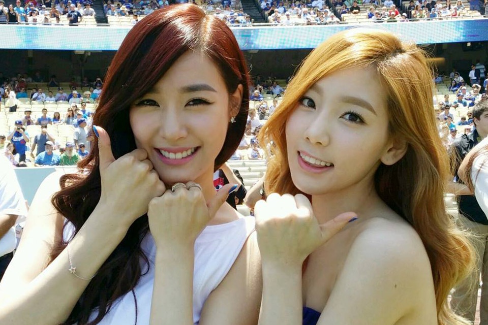 Taeyeon - Tiffany: Doi ban 'dinh nhu sam' cua SNSD hinh anh
