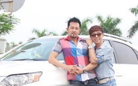 Long Nhat duoc 'ban trai Viet Kieu' cho di choi 20/10 hinh anh