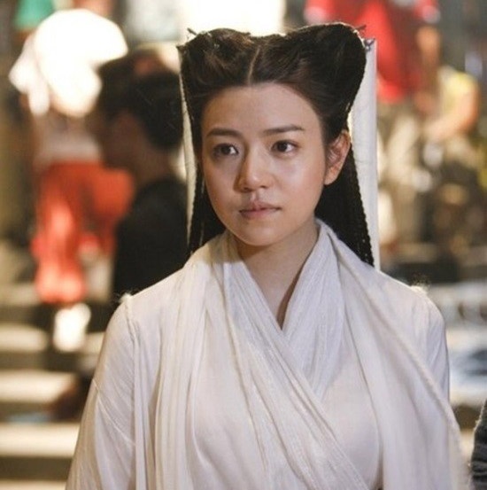 Tan Tieu Long Nu khoc vi bi 'nem da' hinh anh