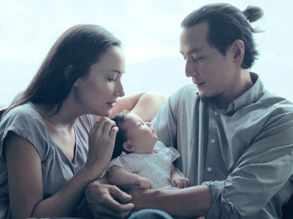 Dan sao Hoa ngu khoe con tren lich 2014 hinh anh