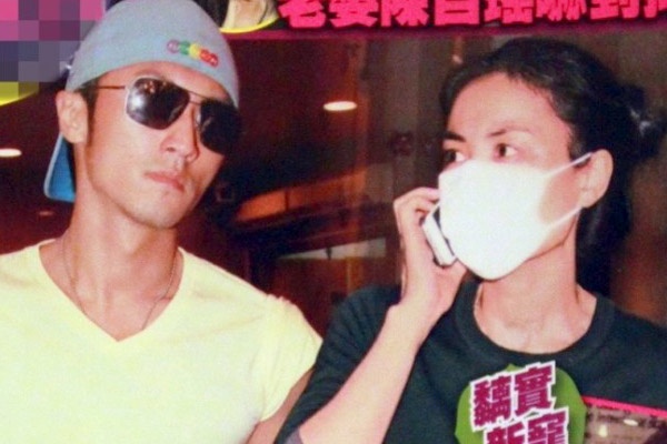 Ta Dinh Phong bi mat quay lai voi tinh cu hon 11 tuoi hinh anh