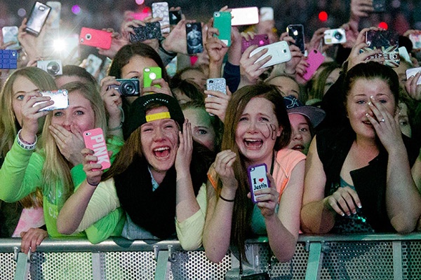 10 khoanh khac dien cuong cua fan va than tuong hinh anh