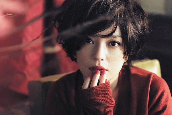 Trieu Vy quyen ru voi sac do nong nan hinh anh