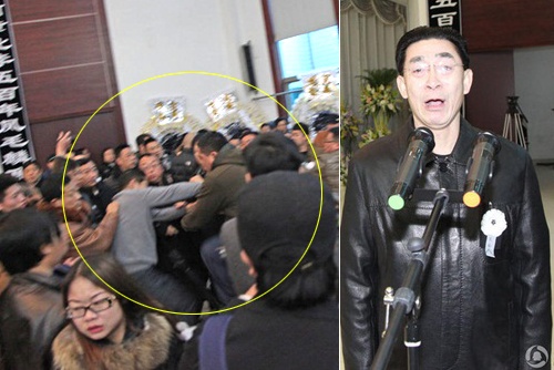 Gia dinh Luc Tieu Linh Dong danh nhau trong le tang hinh anh