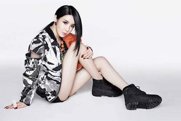 2NE1 doc chiem cac BXH o Han Quoc hinh anh
