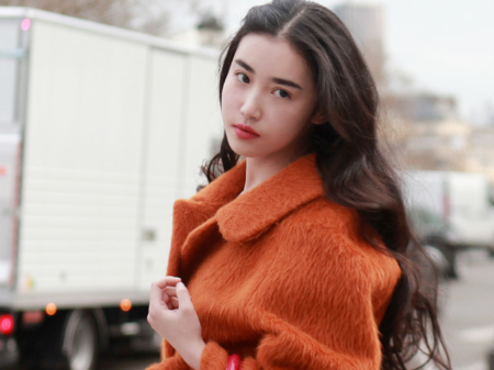 Phong cach thoi trang cuc chat cua thien su Hoa ngu 9x hinh anh