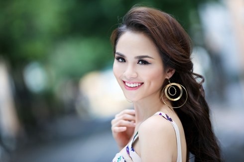 Ngay 7/3, Diem Huong phai giai trinh vu co chong hinh anh