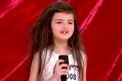 Be 7 tuoi gay sot Got Talent cua Na Uy hinh anh